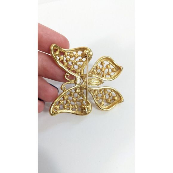 Butterfly Shaped Brooch White Rhinestones Gold Toned - Signed Monet - Picture 6 of 6